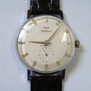 VINATGE WIND UP WALTHAM WITH ORIGINAL CASE ,RUN BREAT,